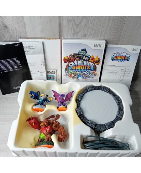 SKYLANDERS GIANTS STARTER PACK NINTENDO WII - RARE RETRO GAMING COMPLETE