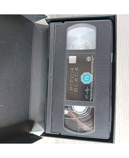 PITCH BLACK SPECIAL EDITION DIRECTORS CUT VHS TAPE - RARE RETRO MOVIE SERIES