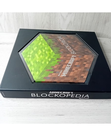 MINECRAFT BLOCKOPEDIA BOOK - MOJANG GOOD CONDITION