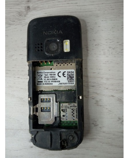 NOKIA 6303C MOBILE PHONE RETRO VINTAGE - VERY RARE - SPARES OR REPAIRS --