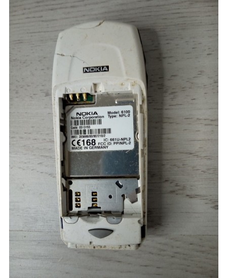 NOKIA 6100 MOBILE PHONE RETRO VINTAGE - VERY RARE - SPARES OR REPAIRS