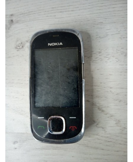 NOKIA 7230 MOBILE PHONE RETRO VINTAGE - VERY RARE - SPARES OR REPAIRS -