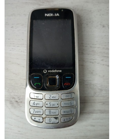 NOKIA 6303C MOBILE PHONE RETRO VINTAGE - VERY RARE - SPARES OR REPAIRS