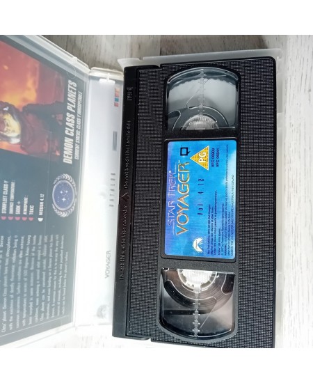 STAR TREK VOYAGER 4.12 VHS TAPE - RARE RETRO MOVIE SERIES