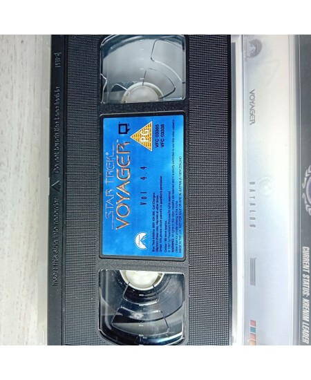 STAR TREK VOYAGER 4.4 VHS TAPE -RARE RETRO MOVIE SERIES VINTAGE