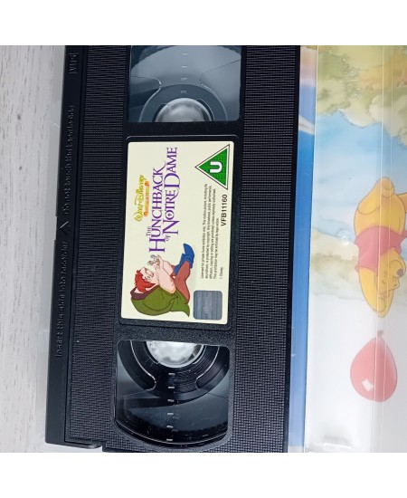 HUNCHBACK OF NOTRE DAME VHS TAPE - RARE RETRO MOVIE SERIES VINTAGE