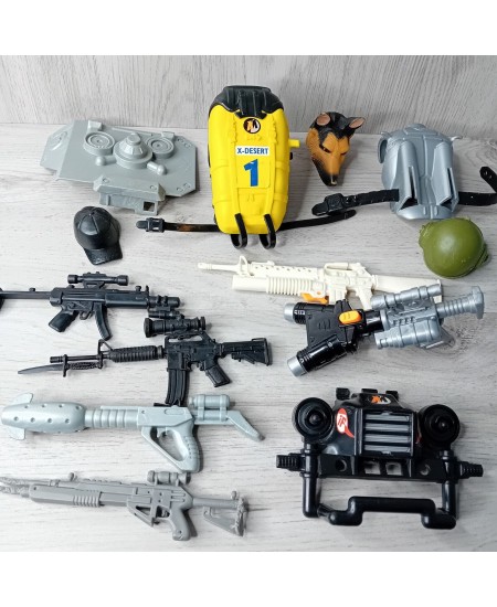 ACTION MAN ACTION FIGURE WEAPONS & ACCESSORIES BUNDLE - RARE RETRO TOY JOBLOT