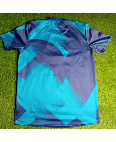 UMBRO IRELAND SOCCER TRAINING JERSEY SIZE MWDIUM VINTAGE 1990,S -VERY RARE RETRO