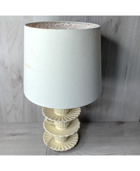 TEA CUP & SAUCER STACKED LAMP HOMEBASE - RARE RETRO LIGHT TABLE LAMP